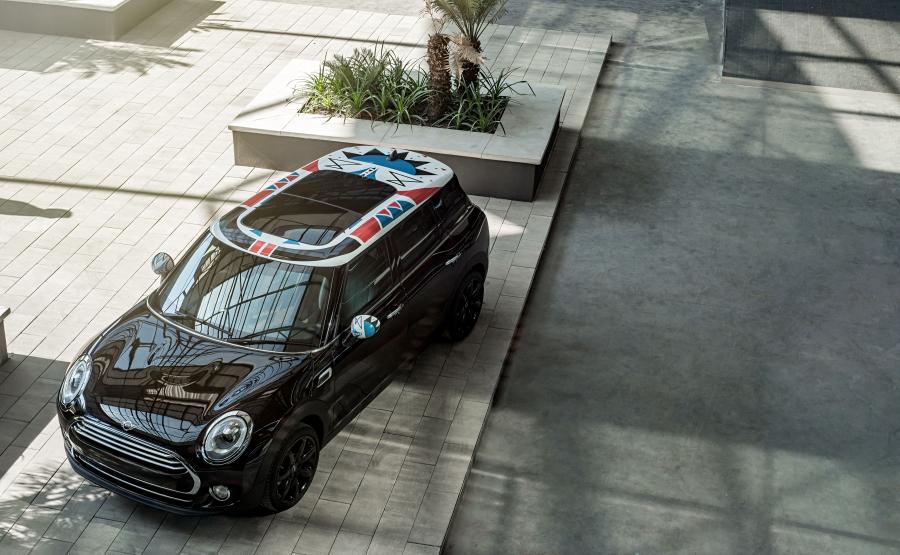  Mini Cooper Clubman Modern African Gentleman Edition (F54) 2019 года  (ZA) (фото 1 из 14)